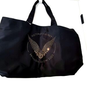 VICTORIA's SECRET * Black Crossbody BAG with Gold Accents